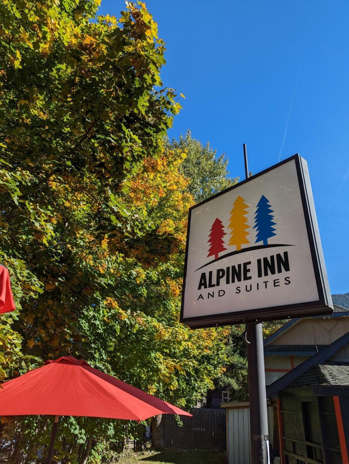 נלסון Alpine Inn & Suites מראה חיצוני תמונה
