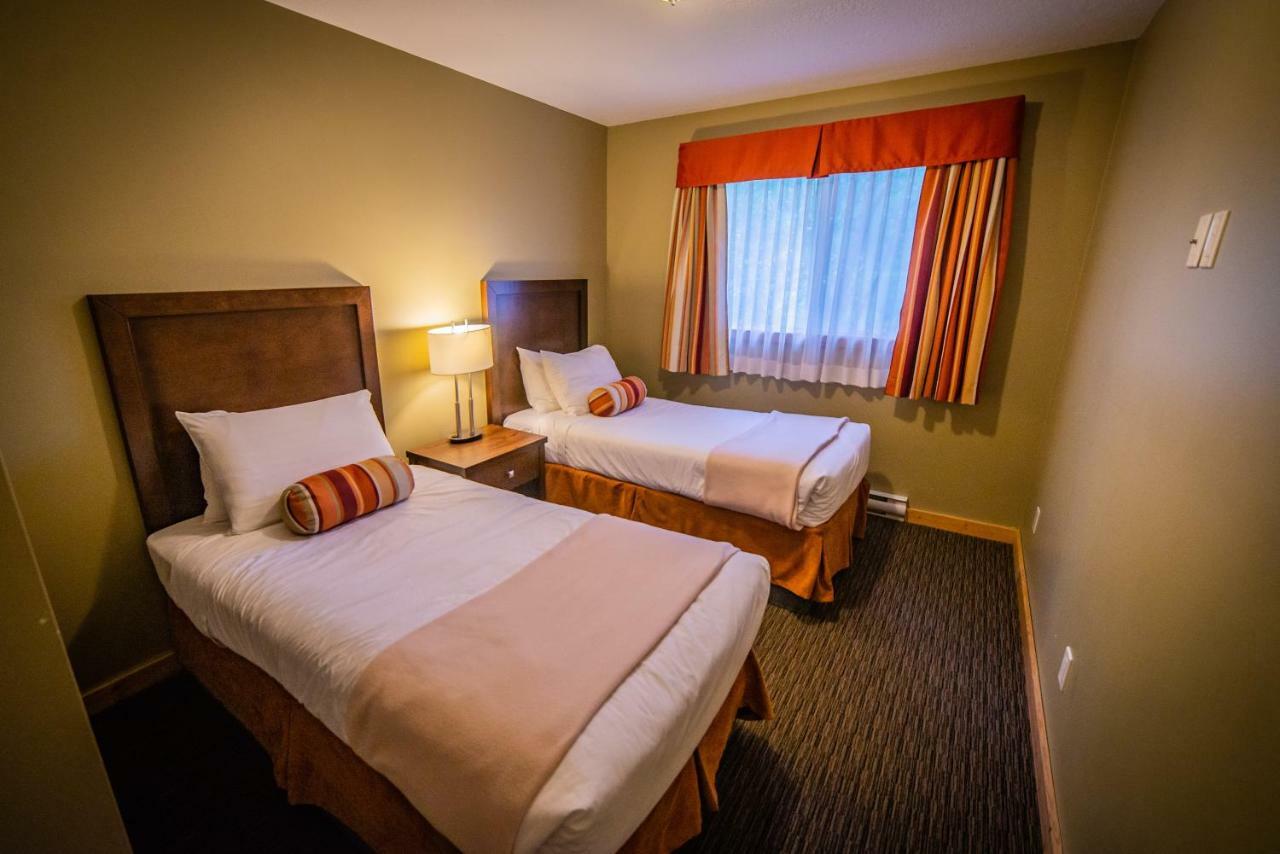 נלסון Alpine Inn & Suites מראה חיצוני תמונה