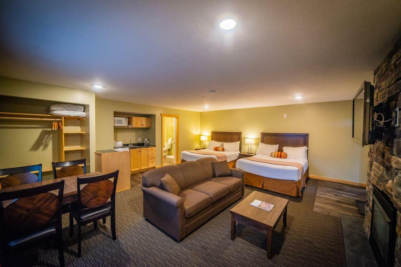 נלסון Alpine Inn & Suites מראה חיצוני תמונה
