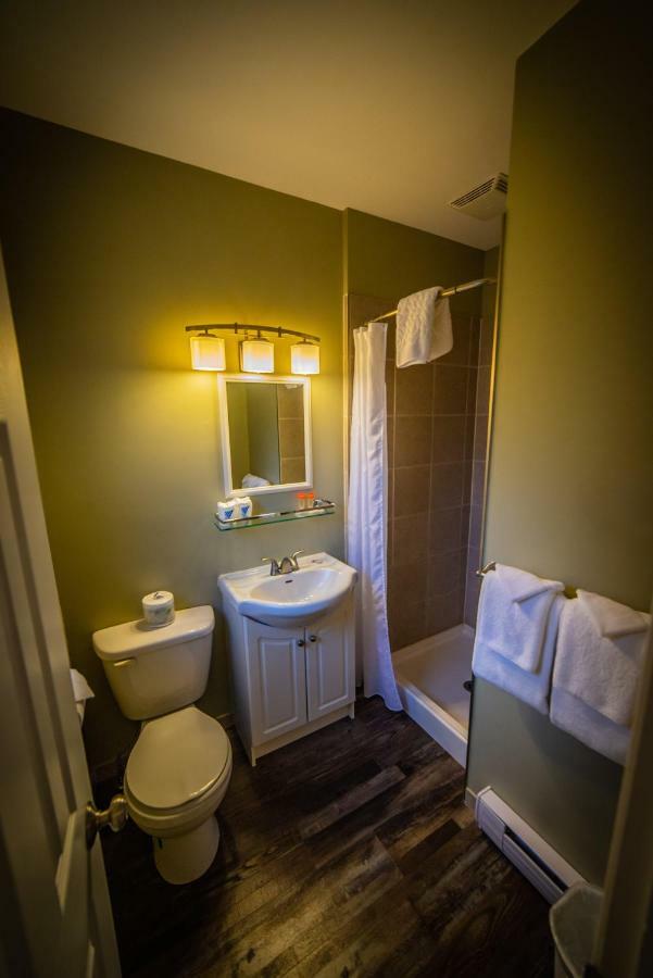 נלסון Alpine Inn & Suites מראה חיצוני תמונה